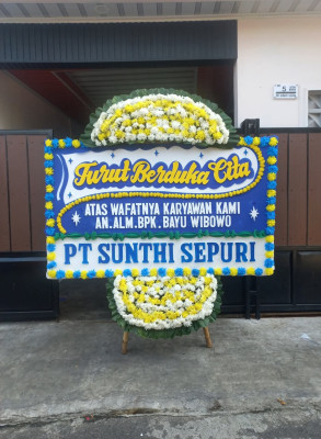 Papan Bunga Duka di Ambalawi