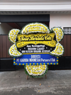 Papan Bunga Duka di Ambalawi